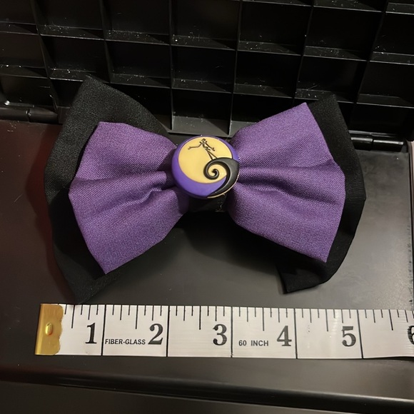 Disneys Nightmare before Christmas Jack skellington bow - Picture 3 of 4